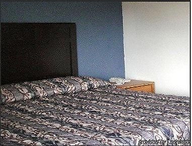 American Inn Graham Room photo