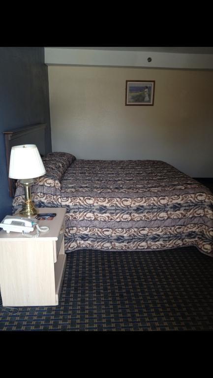 American Inn Graham Room photo